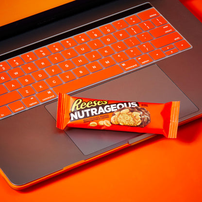 Reese's NUTRAGEOUS Candy Bar (1.66-Ounce, Pack of 18) by Reese's